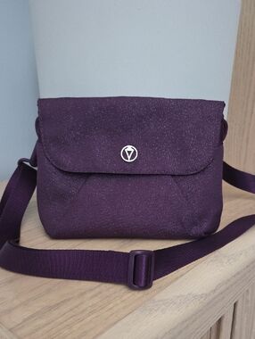 NWOT Ivivva by Lululemon Purple Sparkle Crossbody Belt Bag